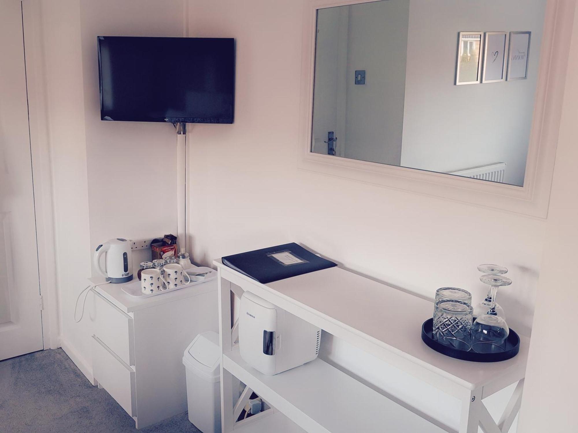 Home From Home Guest House Rochford Esterno foto