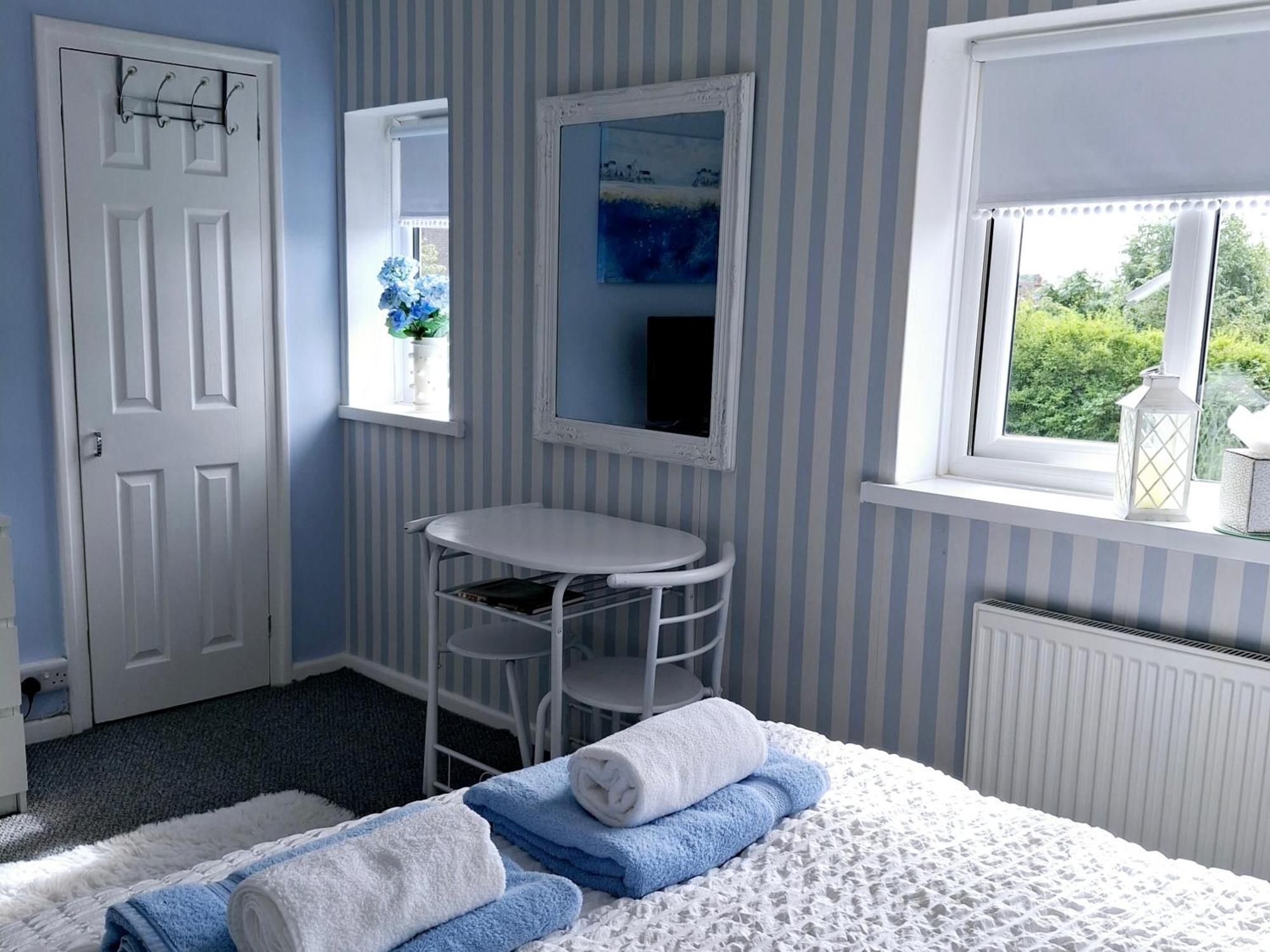 Home From Home Guest House Rochford Esterno foto
